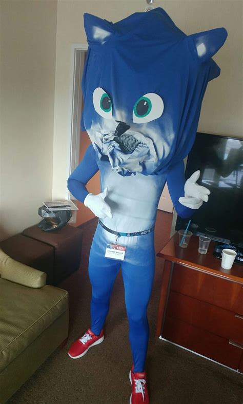 My movie-version Sonic cosplay but I ran out of time and materials and ...