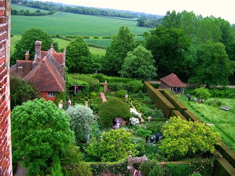 A View from the Tower at Sissinghurst | This is the famous W… | Flickr