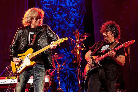 Hall and Oates Announce Modified 2021 Tour Dates