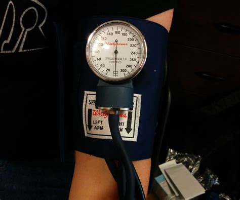 How to Manually Take Blood Pressure : 10 Steps (with Pictures ...