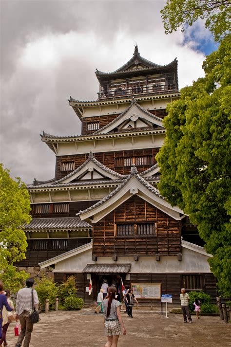 Life in the Land of the Rising Sun: Hiroshima Castle