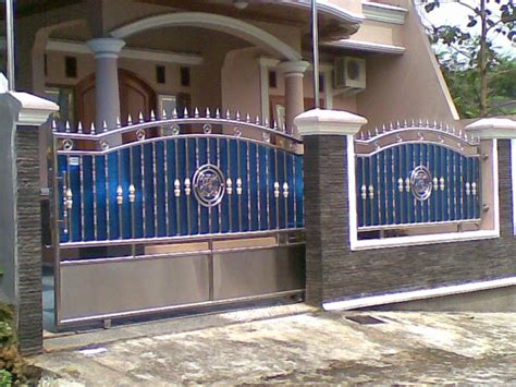 Pintu Pagar Besi Rumah