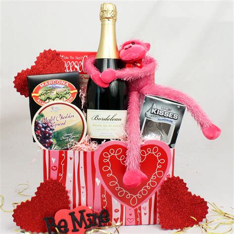 Valentine Gift Baskets Ideas – InspirationSeek.com