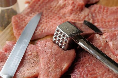 Should you poke holes in meat or steak before cooking – Pro Family Chef