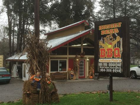 The Barbecue Fiend: Hungry Bear BBQ (Gatlinburg, TN)