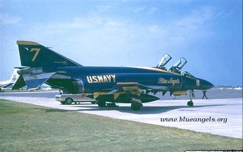 Blue Angels McDonnell Douglas F-4 Phantom. | Us navy blue angels ...