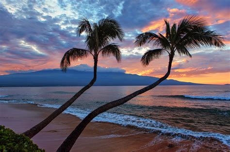 Wallpaper Sunrise Over Halelakakla Maui Hawaii - free pictures on Fonwall