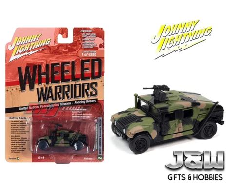 JOHNNY LIGHTNING MILITARY M1025 HMMWV Humvee Camouflage JLSP198 1/64 £ ...