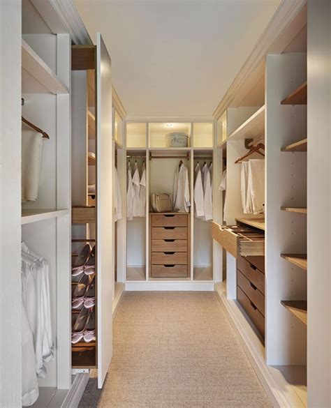 Walk in bedroom wardrobes | Decoración de unas, Diseño de armario para ...