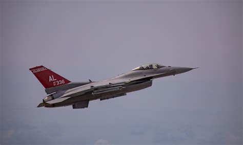 Farewell to over 35 years flying the Viper > 187th Fighter Wing > News