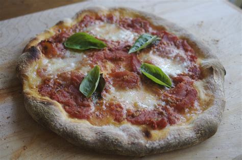 Margarita Pizza (Napoletana Style Dough) Recipe - MakeBetterFood.com