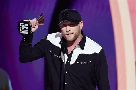 Cole Swindell Wins 2023 ACM Awards Single of the Year | DRGNews