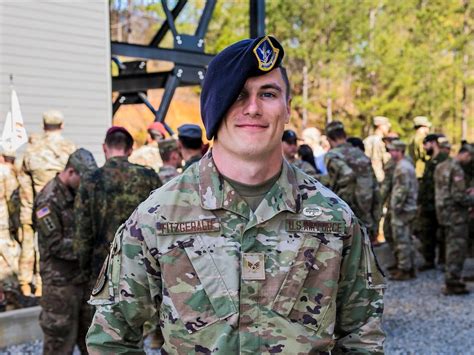 Michigan Airman Earns Army Air Assault Badge > 127th Wing > Article Display