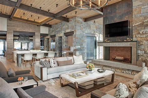 Mountain Peek | Modern Rustic Home in Montana | Wowow Home Magazine