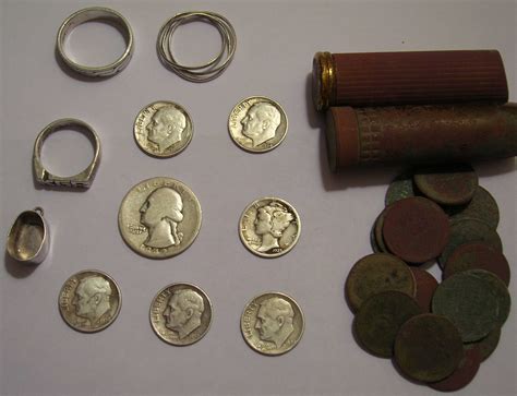 Large mansion gives up 11 silvers in one day - Metal detecting finds ...