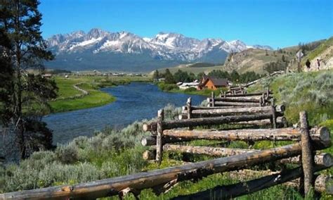 Explore the Beauty of Stanley, Idaho: Salmon River Adventures Await