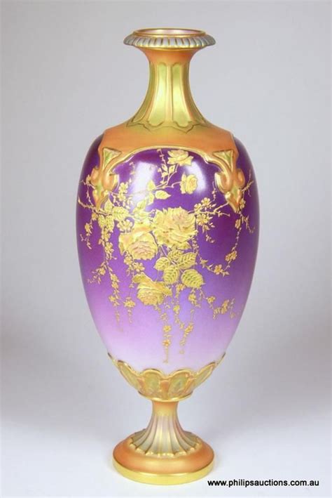 Royal Worcester (England) vases, other - price guide and values | Hand ...