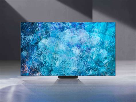 Samsung Neo QLED 8K TV Review: Crystal Clear Images | Man of Many