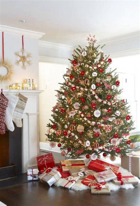 25 Beautiful Red And Gold Christmas Decor Ideas