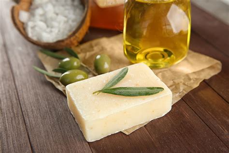 The Incredible Benefits of Olive Oil Soap For Skin Care | Peet Bros