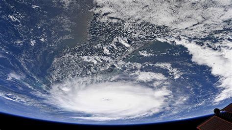 In Photos: Hurricane Dorian from Space in Astronaut and Satellite Views ...