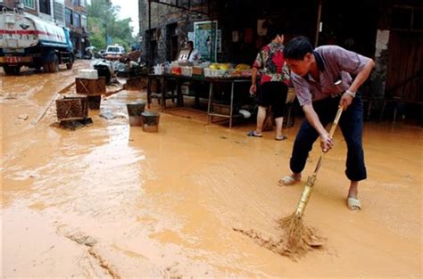 China estimates typhoon damage at $1 billion