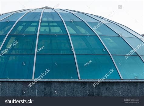 32,513 Glass Dome Building Stock Photos, Images & Photography ...