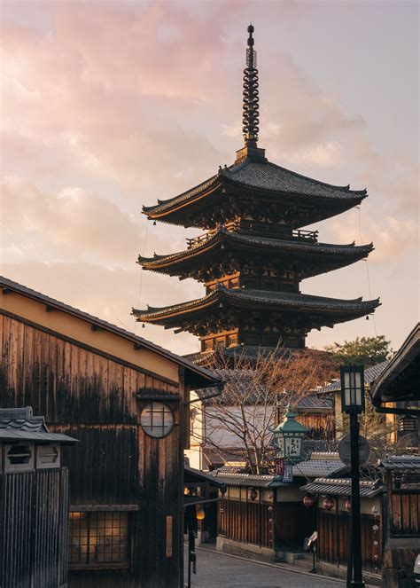 Yasaka Pagoda | Japan landscape, Aesthetic japan, Japanese landscape