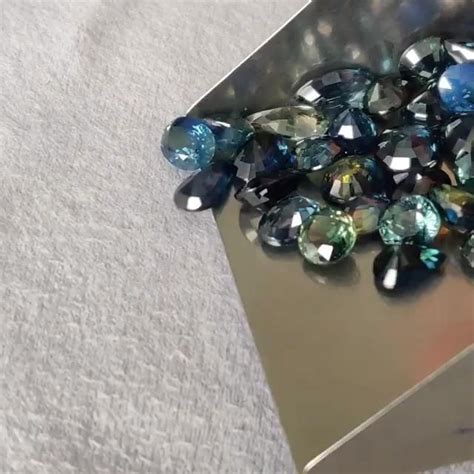 Teal Sapphire [Video] | Crystals and gemstones, Rocks and gems, Fine ...