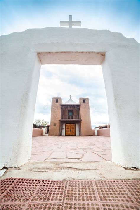 Taos Pueblo - a Traditional Type of Native Indians Architecture Stock ...