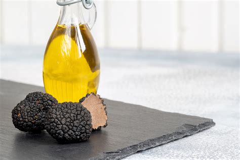 Truffle Oil: how to use it and recipe | Fine Dining Lovers