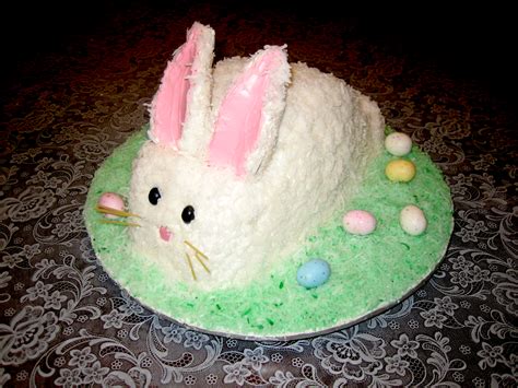 My 1st Easter Bunny Cake | Nat's Corner