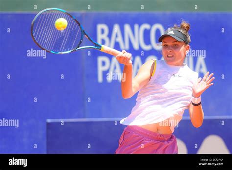 Clara burel tennis hi-res stock photography and images - Alamy