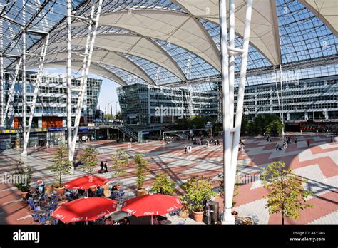 Munich Airport Terminal 2 Stock Photos & Munich Airport Terminal 2 ...