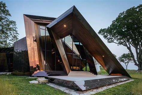 Daniel Libeskind 18.36.54 House: a Sculptural Architecture Masterpiece