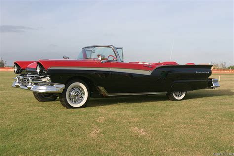 1957 Ford Fairlane 500 Skyliner