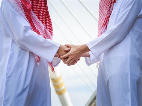 Hello in Arabic: Learn 14 Different Ways to Greet