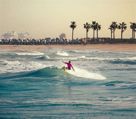 Sand Surfing Dubai