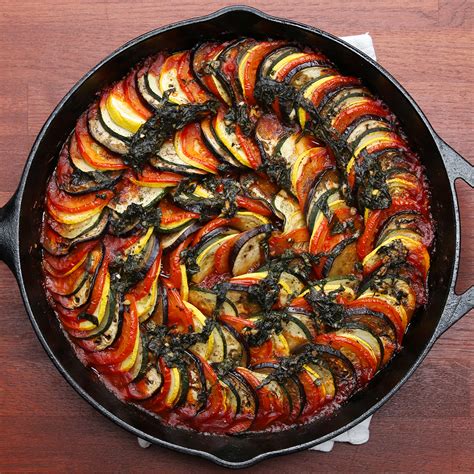 Ratatouille / Ratatouille Skillet Eggs Recipe Food Network Kitchen Food ...