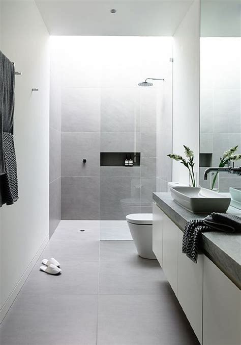 25 Gray And White Small Bathroom Ideas | Ideas de decoración de baños ...