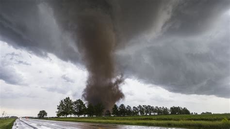 Worst States for Tornadoes in the U.S. — Ranked | Bankrate