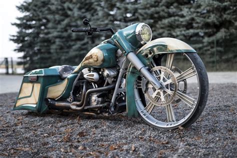 Harley-Davidson® Road King Custom by Killer Custom