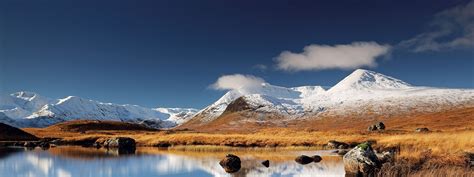 Camping by Loch Tummel, caravan parks by Loch Rannoch, camp sites and ...