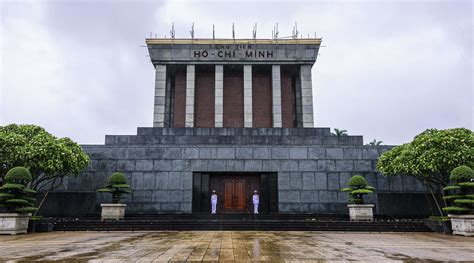 Ho Chi Minh Mausoleum in Hanoi - 4 tips for visiting