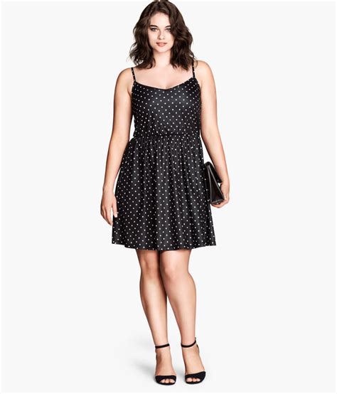 HAS H&M IMPROVED THEIR PLUS SIZE LINE? - Stylish Curves