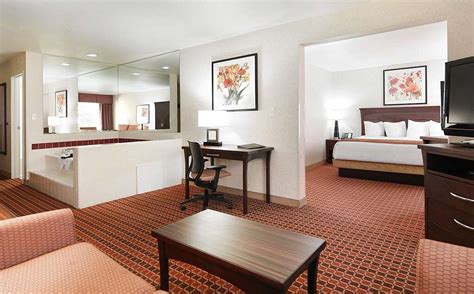 CRYSTAL INN HOTEL & SUITES SALT LAKE CITY - DOWNTOWN - Updated 2024 ...