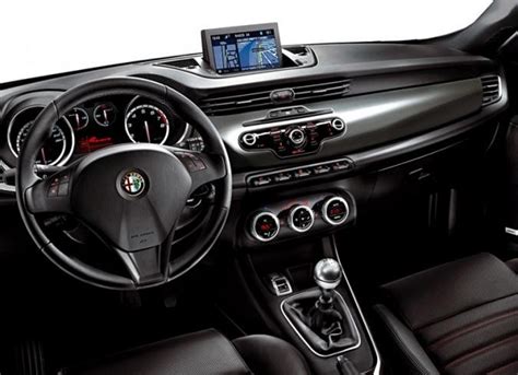 Looks Like a Car: Alfa Romeo Giulietta first interior pics and MiTo ...