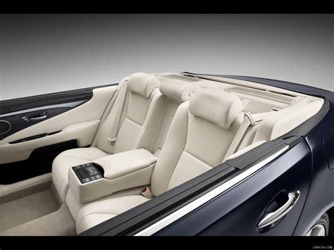 Lexus LS 600h L Landaulet - Interior | Caricos