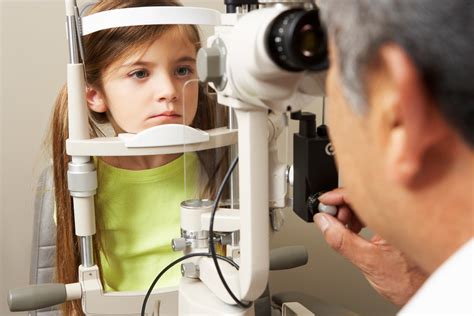 Children's eye exam | Pediatric Optometrist Calgary | Urban Eyecare Calgary