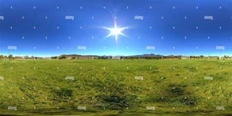 Noon sun hi-res stock photography and images - Alamy